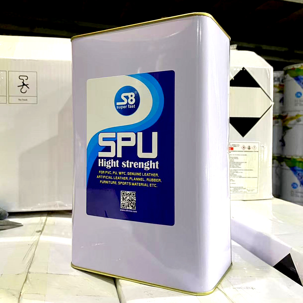 Keo Dán SPU Chuyên dụng Dán Hàn liên kết Gỗ Nhựa WPC , Nhựa Đặc WPB - PVC Celuka 