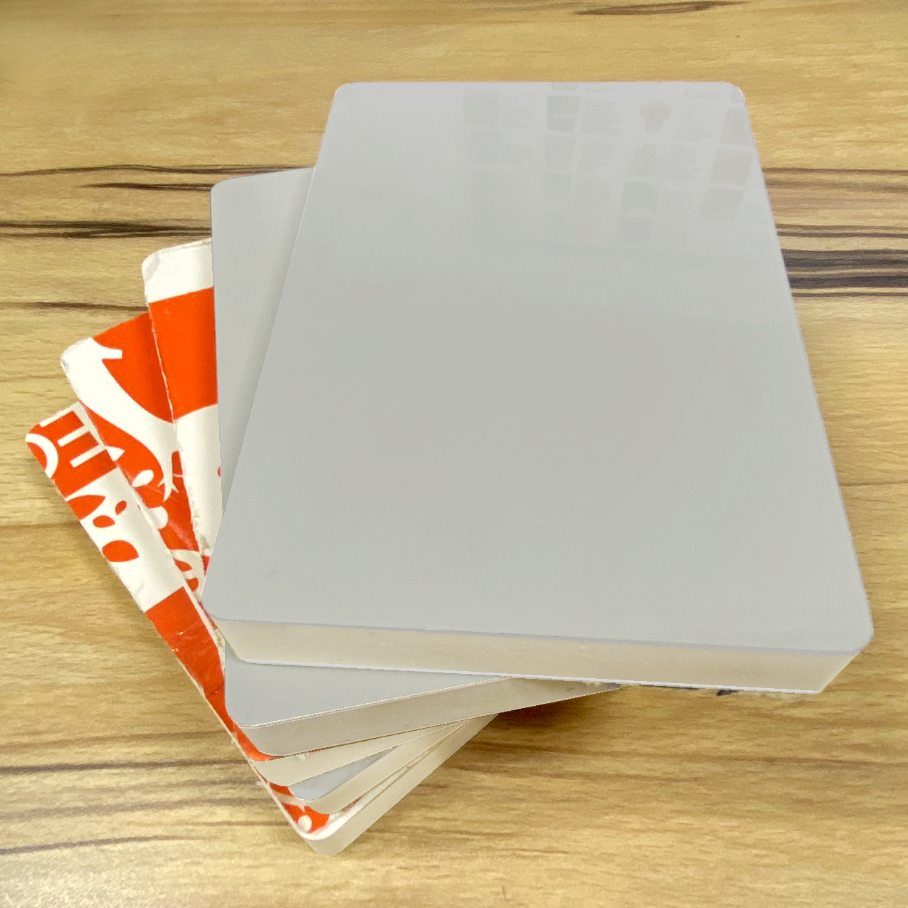 Tấm Gỗ Nhựa S8 Màu Ghi Xám Bóng HPVC cấu trúc 3 lớp 17mm ( High Water Proof Board)